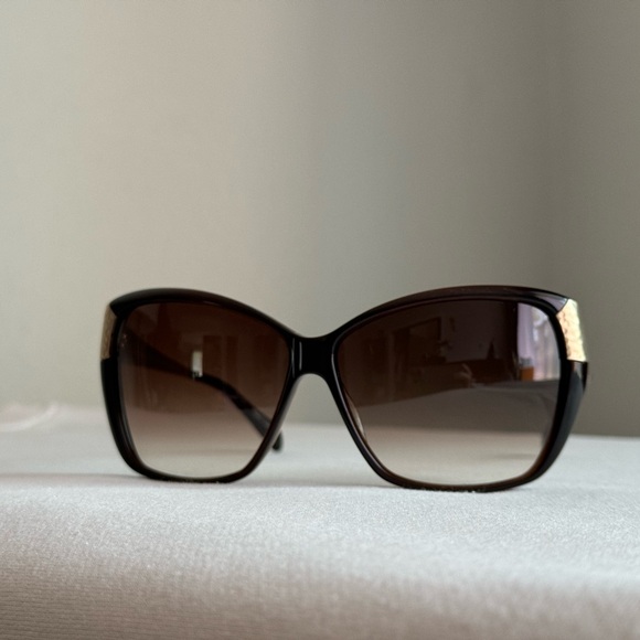 OLIVER PEOPLES TWENTY YEARS ESP Skyla Brown & Gold Women's Sunglasses 62-12-131 - Picture 1 of 11